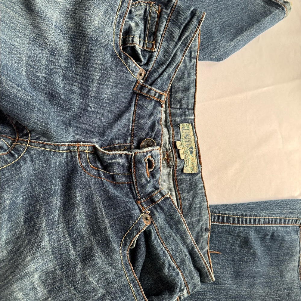 Jeans - Picture 2 of 3